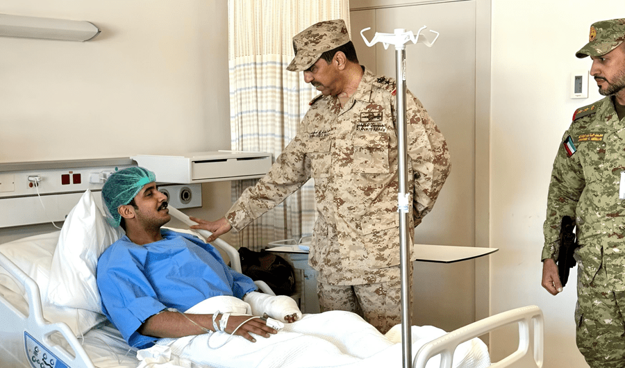 رئيس الأركان يزور مصابي الحرس الوطني للاطمئنان على حالتهم الصحية