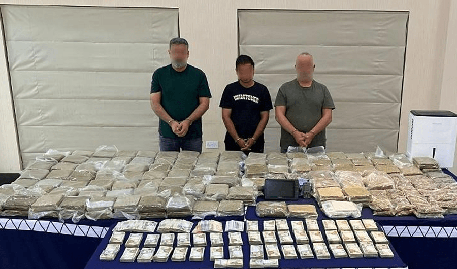 البحرين: إحباط تهريب 100 كيلوغرام من المخدرات قادمة من إيران