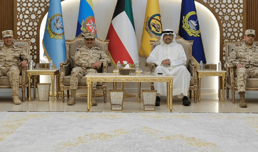 وزير الدفاع: المرحلة الراهنة تتطلب تحقيق أقصى درجات اليقظة والجاهزية وزير الدفاع: المرحلة الراهنة تتطلب تحقيق أقصى درجات اليقظة والجاهزية