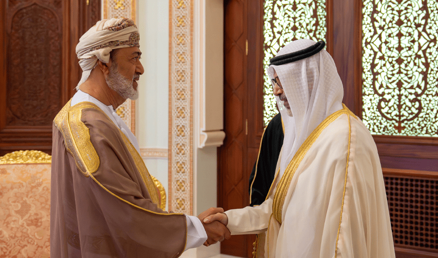 سلطان عُمان يستقبل وزير الخارجية الكويتي لبحث الأحداث الرّاهنة في المنطقة سلطان عُمان يستقبل وزير الخارجية الكويتي لبحث الأحداث الرّاهنة في المنطقة