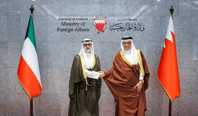 وزير الخارجية يبحث ونظيره البحريني تداعيات العدوان الإيراني الآثم والتطورات بالمنطقة