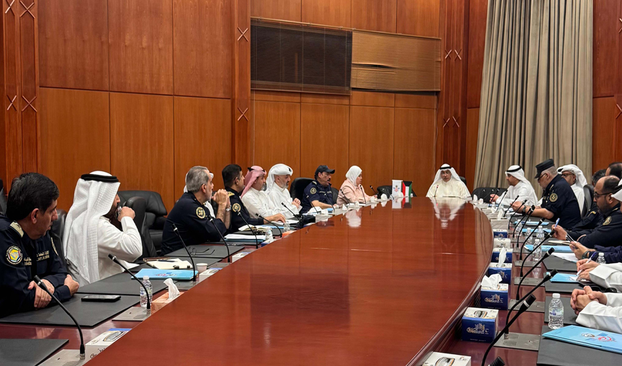 رئيس &laquo;الجمارك&raquo; يوجه بتكثيف الجهود لتحقيق أعلى درجات الانسيابية والرقابة بالمنافذ