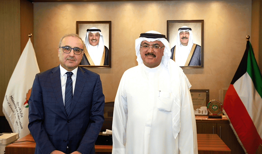 وزير التربية يبحث مع السفير التونسي تعزيز التعاون بالمجالات التعليمية
