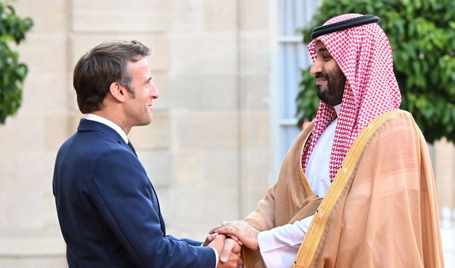 ولي العهد السعودي والرئيس الفرنسي يبحثان تطورات الأوضاع في المنطقة ولي العهد السعودي والرئيس الفرنسي يبحثان تطورات الأوضاع في المنطقة