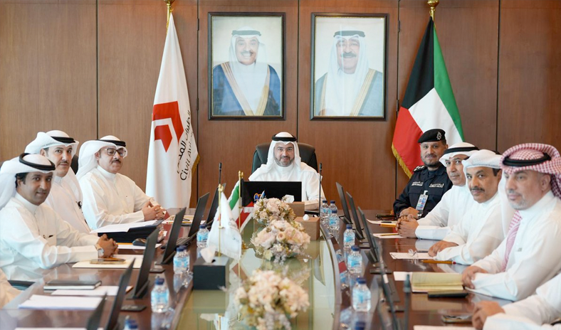 رئيس الطيران المدني يعقد اجتماعاً تنسيقياً في مطار الكويت الدولي لبحث استعدادات خطة الحج رئيس الطيران المدني يعقد اجتماعاً تنسيقياً في مطار الكويت الدولي لبحث استعدادات خطة الحج