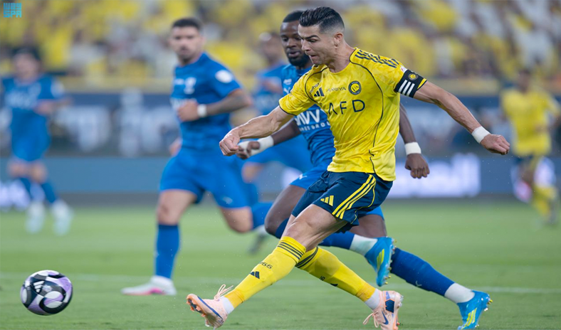 &laquo;دوري روشن&raquo;: بهدف قاتل.. الهلال يتعادل مع النصر ويؤجل حسم اللقب للجولة الأخيرة
