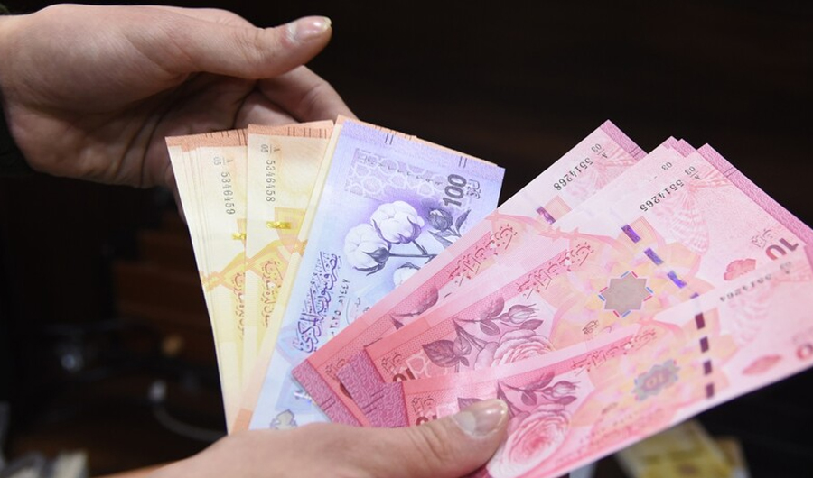 المالية السورية تحجز احتياطيا على أموال مسؤولين سابقين وشخصيات مقربة من نظام الأسد