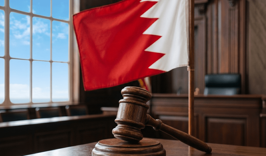 البحرين: السجن 10 سنوات لـ 12 متهماً لتأييدهم الاعتداءات الإيرانية الآثمة