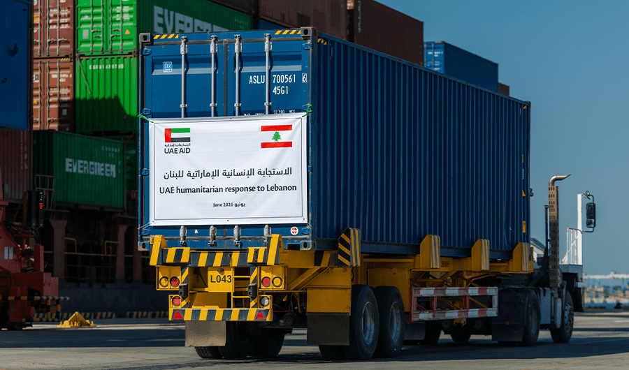 الإمارات تقدّم مساعدات إنسانية إلى لبنان بتوجيهات من الشيخ محمد بن زايد الإمارات تقدّم مساعدات إنسانية إلى لبنان بتوجيهات من الشيخ محمد بن زايد