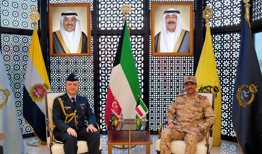 رئيس الأركان يبحث مع الملحق العسكري التركي موضوعات مشتركة