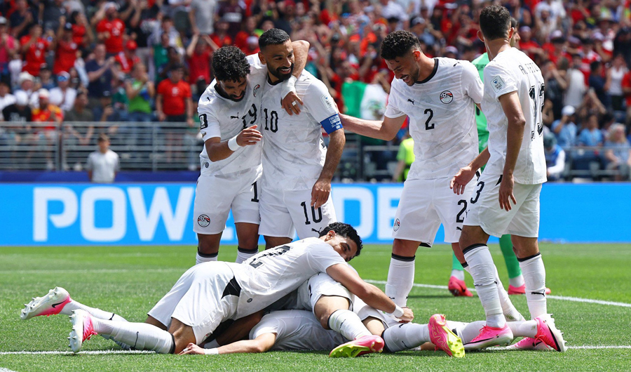 المنتخب المصري يخطف نقطة في أولى مبارياته بالمونديال المنتخب المصري يخطف نقطة في أولى مبارياته بالمونديال