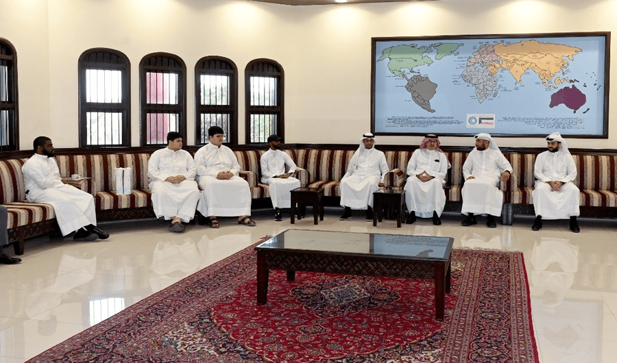 «الهلال الأحمر»: البرامج التوعوية ترسّخ ثقافة العمل الإنساني والتطوعي لدى الشباب «الهلال الأحمر»: البرامج التوعوية ترسّخ ثقافة العمل الإنساني والتطوعي لدى الشباب