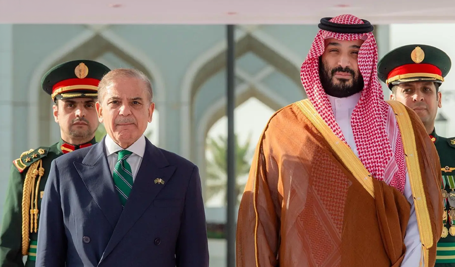 ولي العهد السعودي ورئيس وزراء باكستان يناقشان جهود خفض التصعيد
