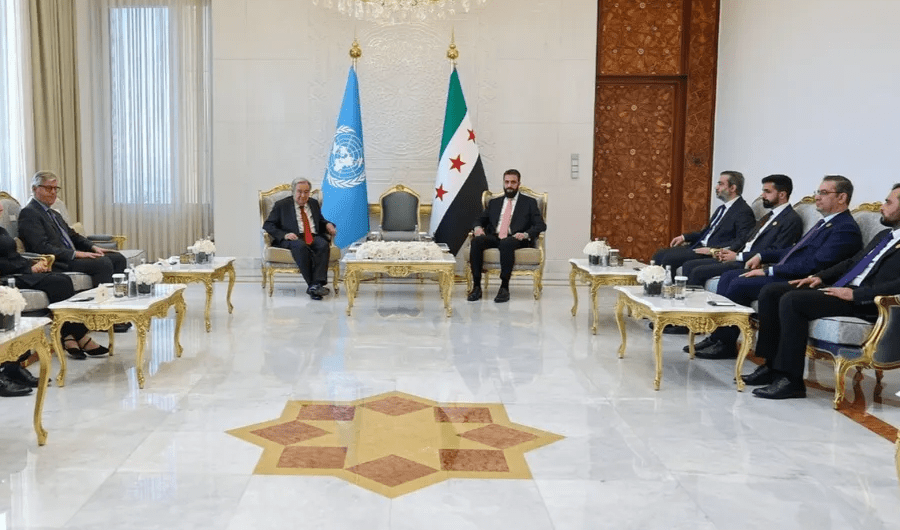 الشرع وغوتيريش يبحثان التعاون ودعم جهود التعافي المبكر في سوريا الشرع وغوتيريش يبحثان التعاون ودعم جهود التعافي المبكر في سوريا