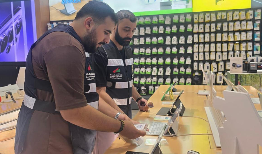 &laquo;التجارة&raquo;: جولات رقابية بالفروانية والأحمدي لتعزيز الالتزام بالأنظمة التجارية وحماية المستهلك