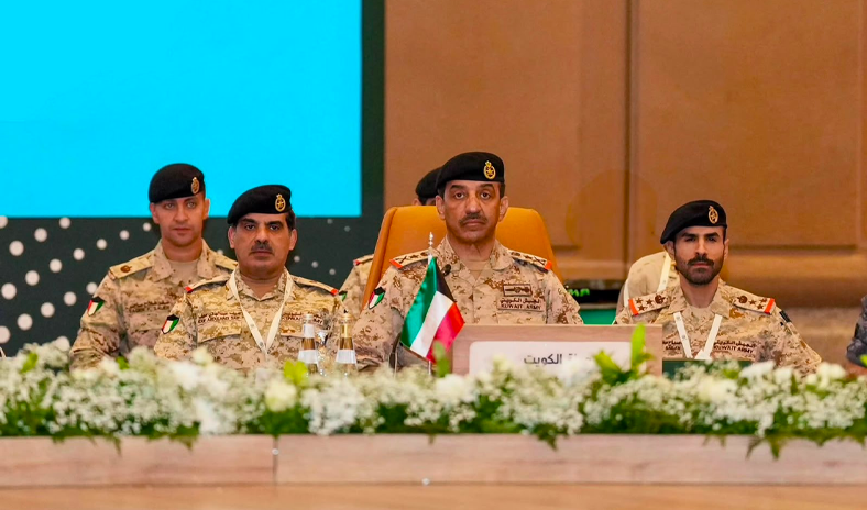 رئيس الأركان: التعاون والتنسيق لترسيخ أمن الممرات المائية وحرية الملاحة