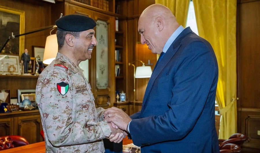 رئيس الأركان ووزير الدفاع الإيطالي يبحثان تطوير التعاون الدفاعي المشترك