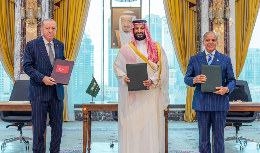 &laquo;اتفاقية مكة&raquo; تؤسس لدفاع مشترك.. بين السعودية وتركيا وباكستان