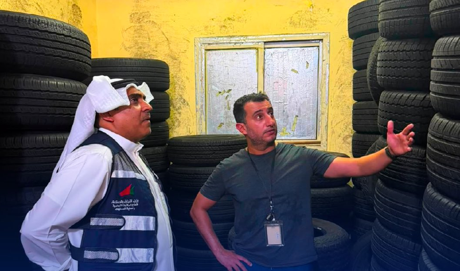 «التجارة»: ضبط مخزن في جليب الشيوخ ينظّف الإطارات المستعملة لإعادة بيعها «التجارة»: ضبط مخزن في جليب الشيوخ ينظّف الإطارات المستعملة لإعادة بيعها