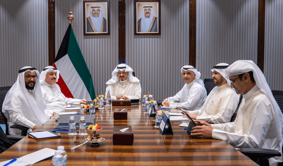رئيس الوزراء يبحث مستجدات مشروع مستشفيات الضمان الصحي