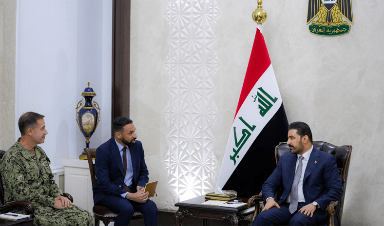 رئيس الوزراء العراقي: الأول من أكتوبر سيكون بلا وجود عسكري أجنبي وبلا سلاح خارج إطار الدولة رئيس الوزراء العراقي: الأول من أكتوبر سيكون بلا وجود عسكري أجنبي وبلا سلاح خارج إطار الدولة