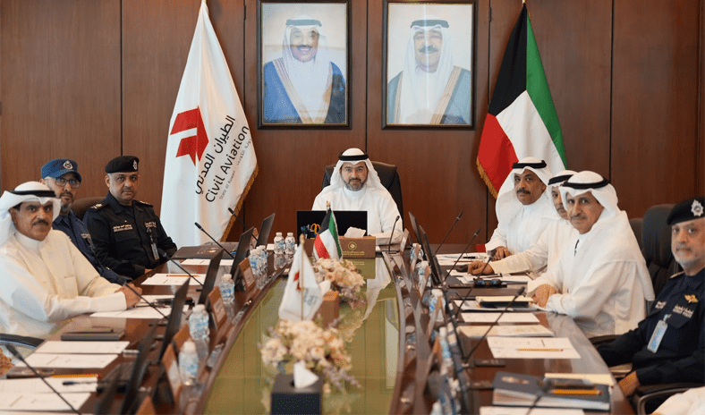 اللجنة الوطنية لأمن وتسهيلات الطيران تبحث تعزيز التنسيق الأمني وتطوير تسهيلات السفر