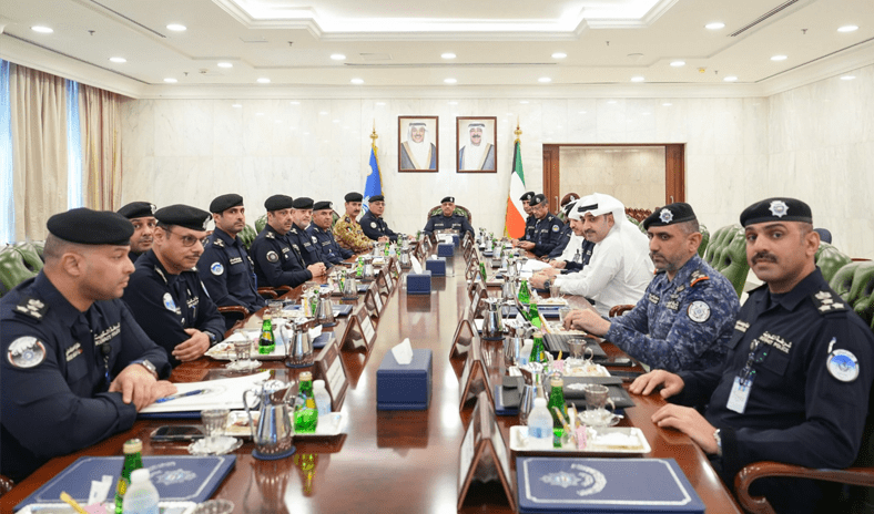 وكيل &laquo;الداخلية&raquo; يترأس اجتماعاً قيادياً لمتابعة سير العمل والوقوف على آخر المستجدات