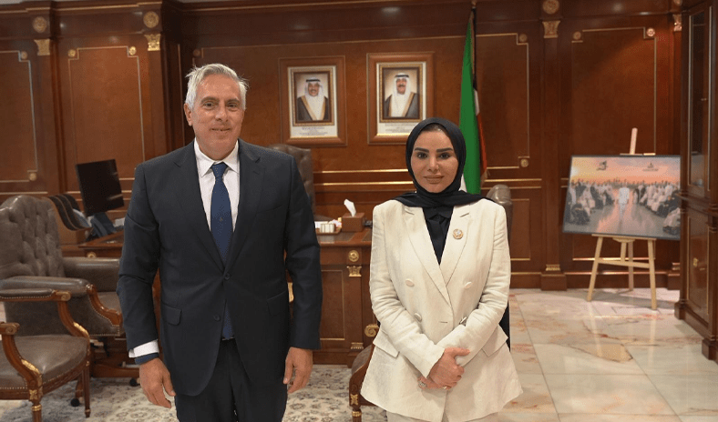 وزيرة الشؤون تبحث مع سفير لبنان تعزيز التعاون في المجالات الاجتماعية والإنسانية
