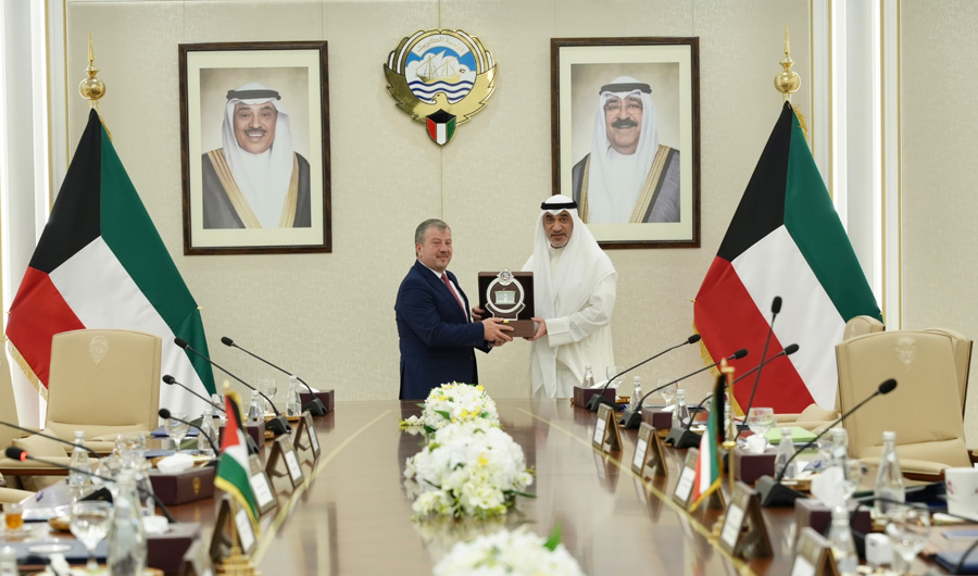 النائب الأول يبحث مع مدير المخابرات الأردني تعزيز التعاون الأمني والعمل المشترك