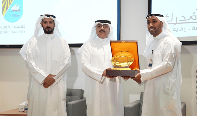 وكيل &laquo;الشؤون الإسلامية&raquo; يفتتح حملة &laquo;كن مدرك&raquo; للوقاية من مخاطر المخدرات في جامعة الكويت