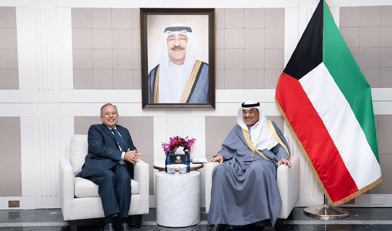 ممثل سمو الأمير يستقبل الأمين العام لجامعة الدول العربية والوفد المرافق له