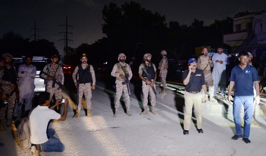 مقتل 16 جندياً باكستانياً في كمين استهدف «قافلة عسكرية» ببلوشستان مقتل 16 جندياً باكستانياً في كمين استهدف «قافلة عسكرية» ببلوشستان