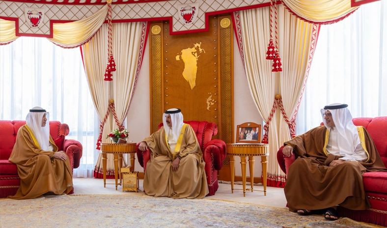 ملك البحرين يؤكد عمق العلاقات مع الكويت والحرص المتبادل على تعزيزها