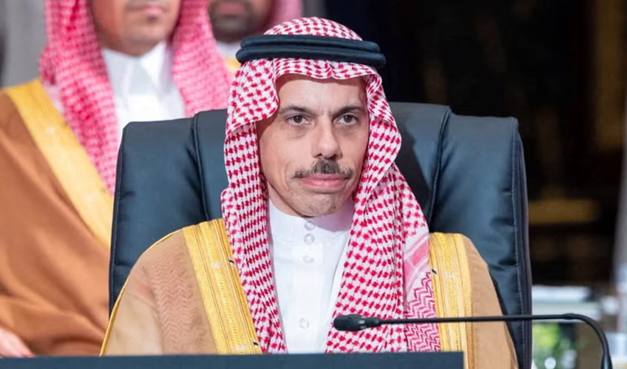 وزير الخارجية السعودي: دول الخليج لن تقبل استهداف أراضيها أياً كانت الذرائع أو المسميات وزير الخارجية السعودي: دول الخليج لن تقبل استهداف أراضيها أياً كانت الذرائع أو المسميات