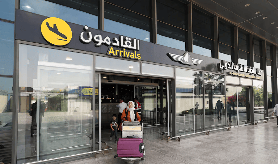 مطار النجف العراقي يُعلّق جميع الرحلات من إيران وإليها