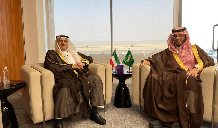 وزير الاتصالات يبحث مع نائب محافظ هيئة الاتصالات السعودي التعاون المشترك