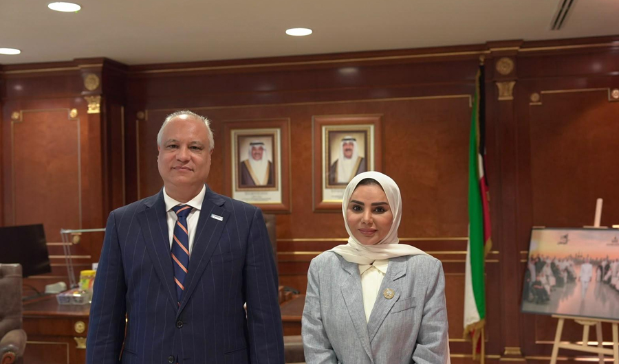 الحويلة تبحث مع مستشار &laquo;مفوضية اللاجئين&raquo; تعزيز التعاون الإنساني