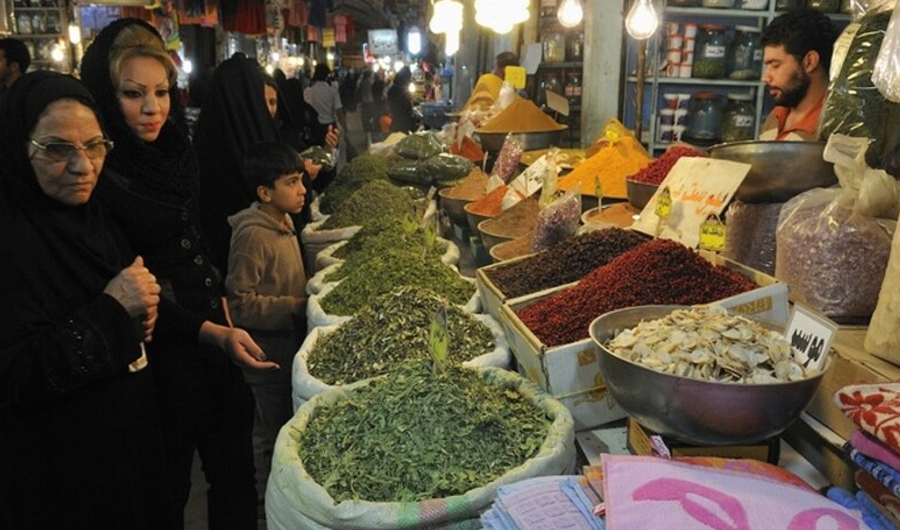 الحكومة الإيرانية تتخلف عن سداد ديونها للقطاع الخاص رغم أمر بزشكيان بصرفها