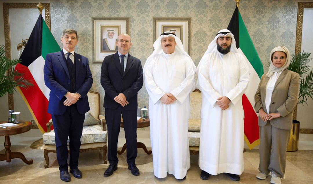 وزير الصحة يبحث مع السفير الفرنسي تعزيز التعاون الصحي وتبادل الخبرات