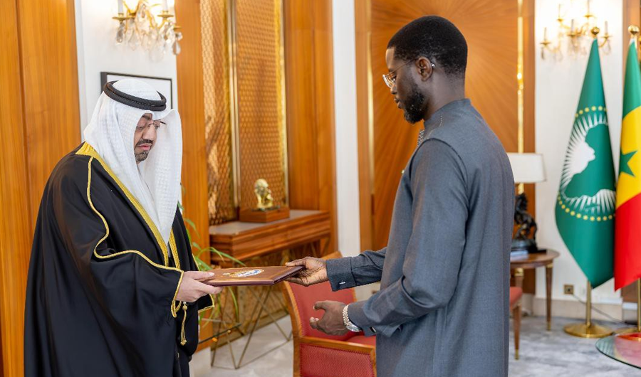 سفير الكويت في داكار قدّم أوراق اعتماده لرئيس السنغال