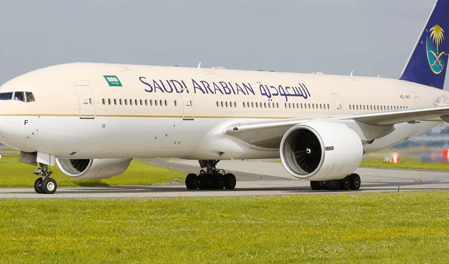 &laquo;الخطوط السعودية&raquo; تنعى قائد إحدى طائراتها إثر الاعتداء على مطار الملك خالد