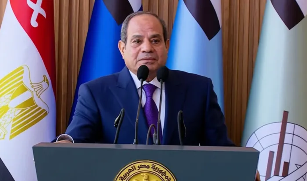 السيسي: الجهد العسكري المصري هو للدفاع عن أراضي السعودية ولا يشمل هجوما على اليمن