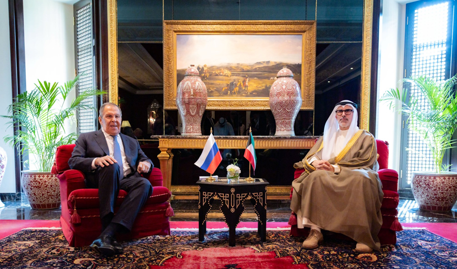 وزير الخارجية يلتقي نظيره الروسي على هامش الحوار الاستراتيجي الخليجي الروسي