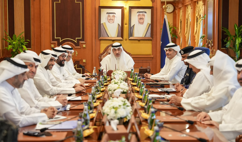 النائب الأول يترأس اجتماعاً لبحث جاهزية استضافة كأس السوبر السعودي في الكويت
