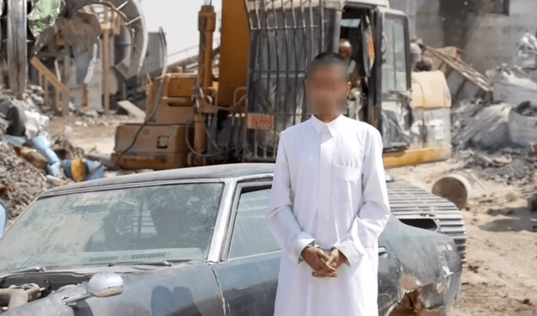 «الداخلية»: كبس مركبة مستهتر في الوفرة الزراعية وإحالته إلى السجن المركزي «الداخلية»: كبس مركبة مستهتر في الوفرة الزراعية وإحالته إلى السجن المركزي