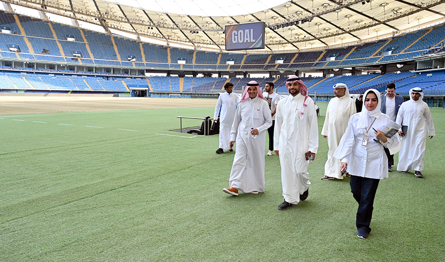 وفد الاتحاد السعودي يتفقد منشآت &laquo;السوبر&raquo; في الكويت