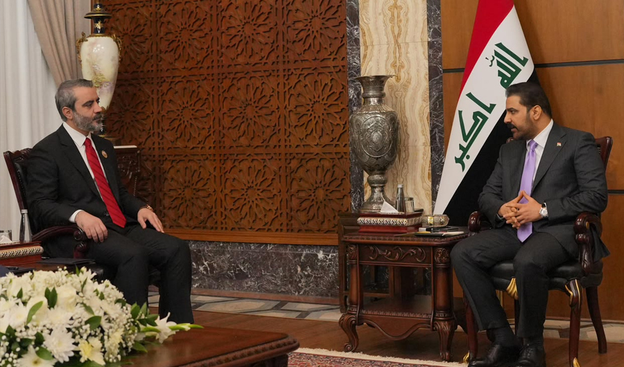 رئيس الوزراء العراقي ووزير الخارجية السوري يؤكدان الحرص على تعزيز العلاقات الثنائية رئيس الوزراء العراقي ووزير الخارجية السوري يؤكدان الحرص على تعزيز العلاقات الثنائية