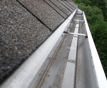 · pastikan permukaan talang dalam kondisi yang kering . Jasa Perbaikan Talang Bocor Termurah Di Jogja Sb Flash Services