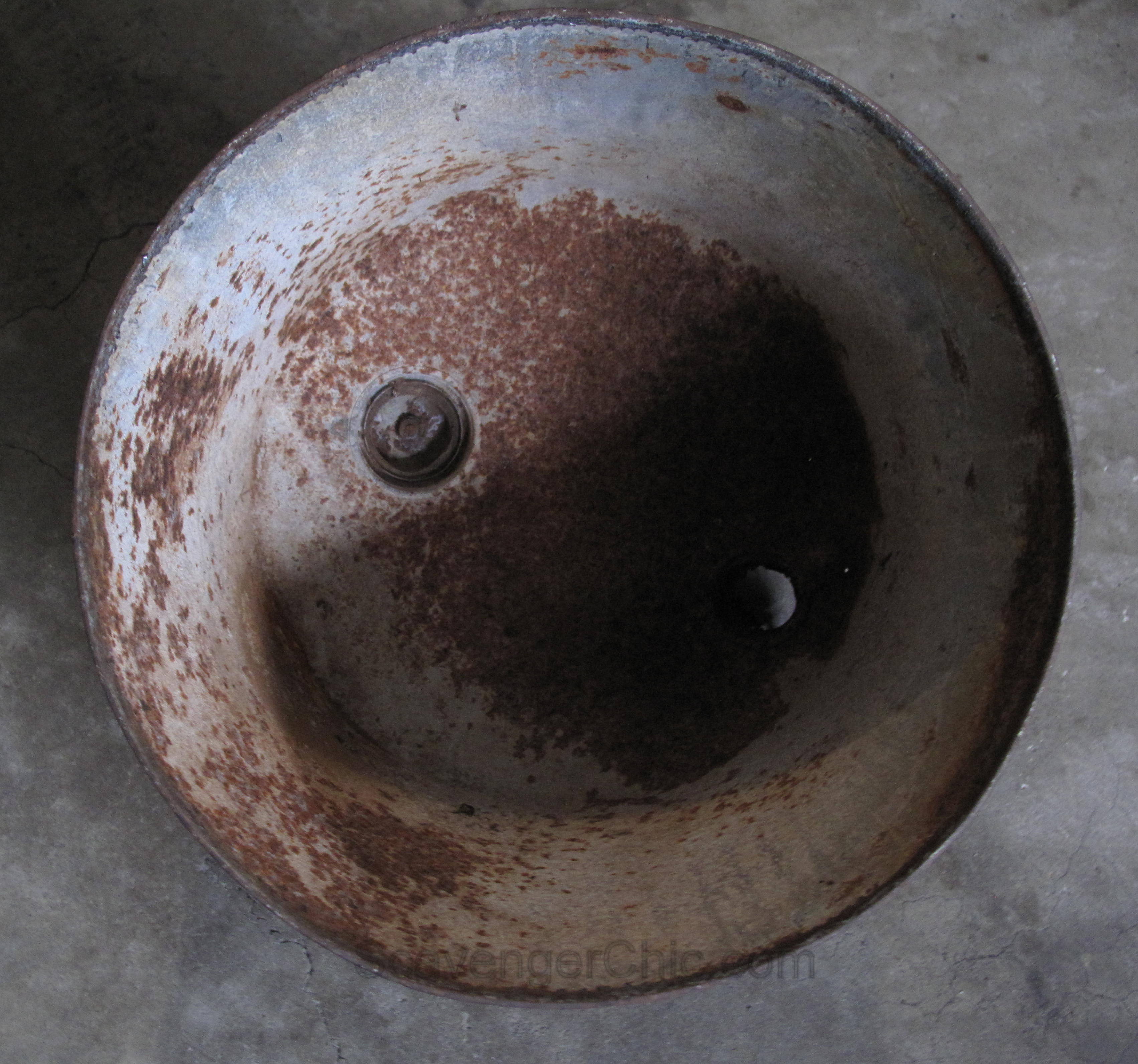 Upcycled Gasoline Can Pendant Light diy Scavenger Chic