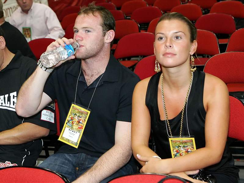 Trotz Sex Skandal Wayne Rooney Lauft In Der Schweiz Auf Goal Com